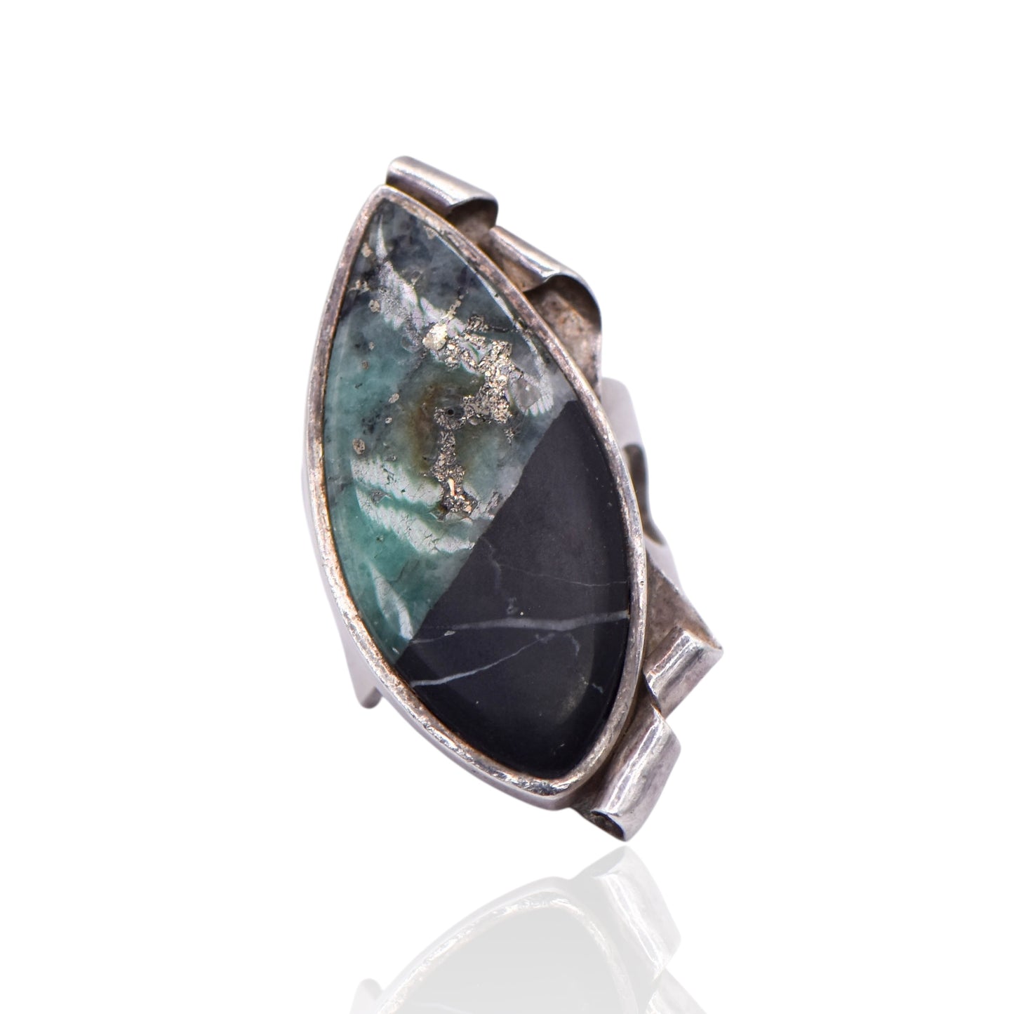 Vintage Green Agate Native American Sterling Silver ring