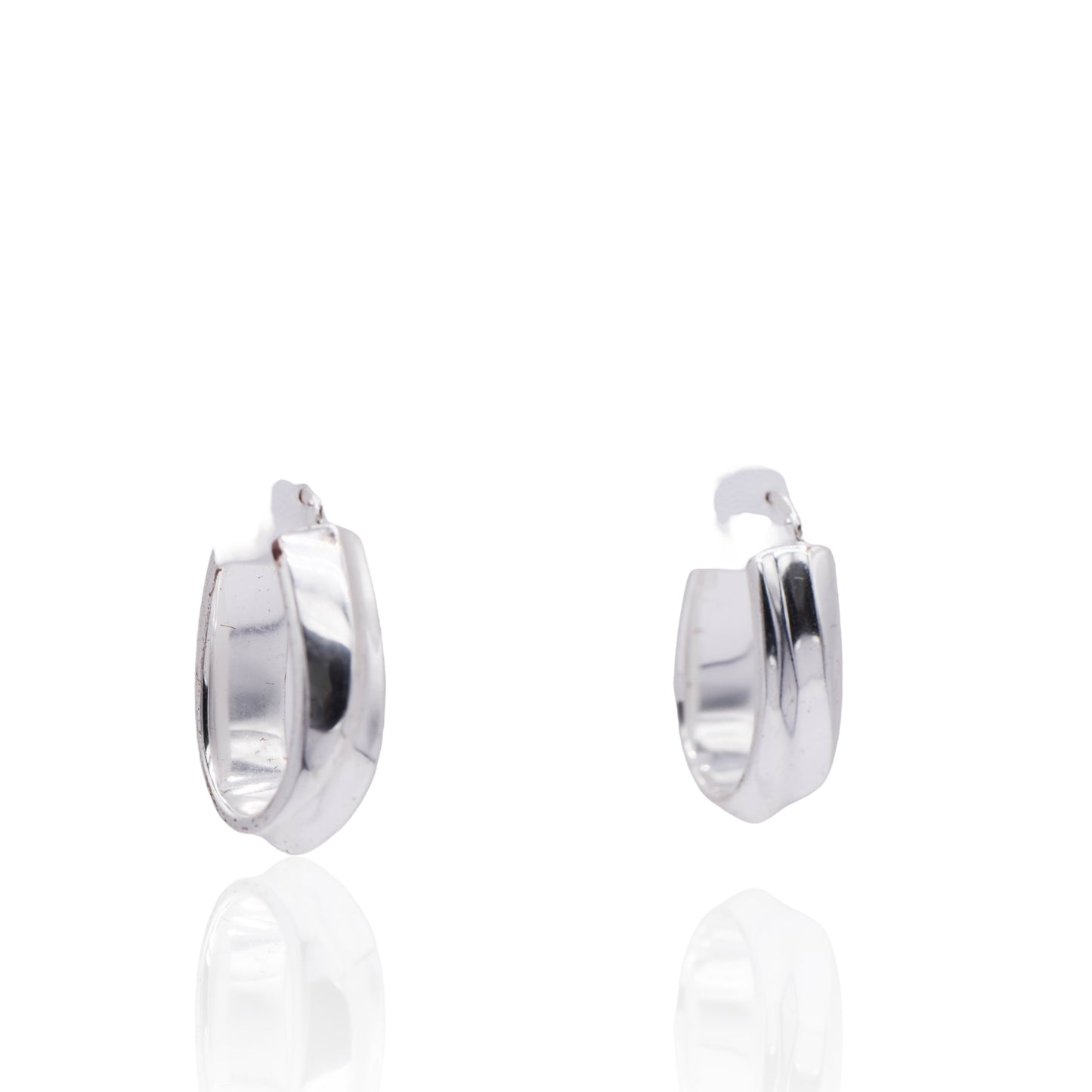 Vintage Lightweight Pinched Oval Hoop Sterling Silver Earrings