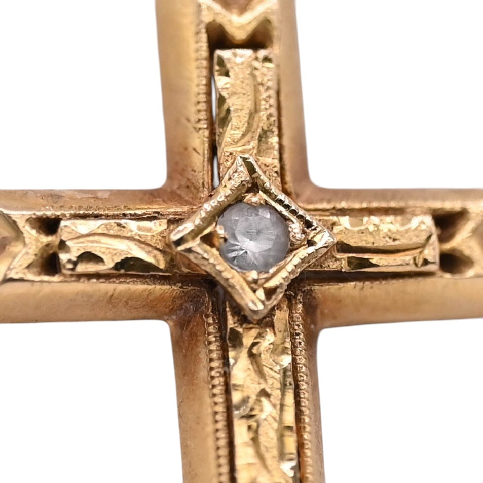 Vintage-Inspired Ornate Cross Pendant with Center Cubic Zirconia 16K Yellow Gold