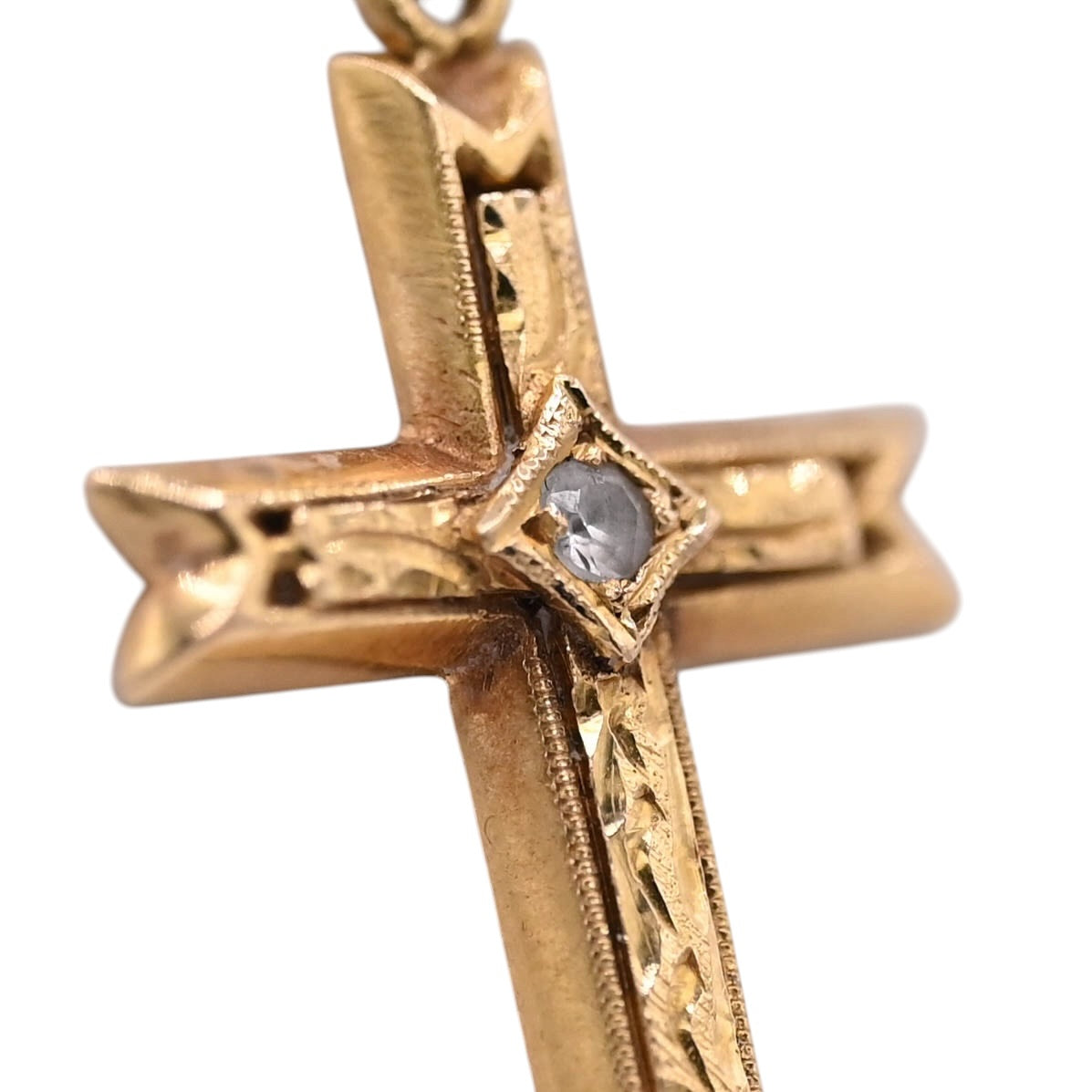 Vintage-Inspired Ornate Cross Pendant with Center Cubic Zirconia 16K Yellow Gold