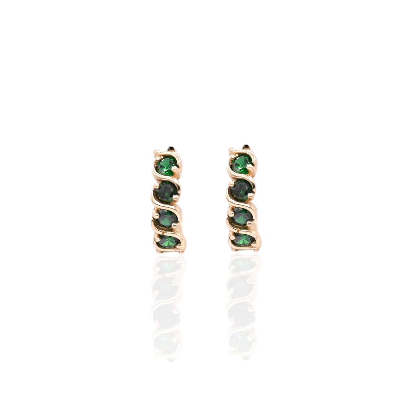 Green Cubic Zirconia Twisted Huggie Earrings 14K Yellow Gold 3.80mm Thick/13.54mm Diameter