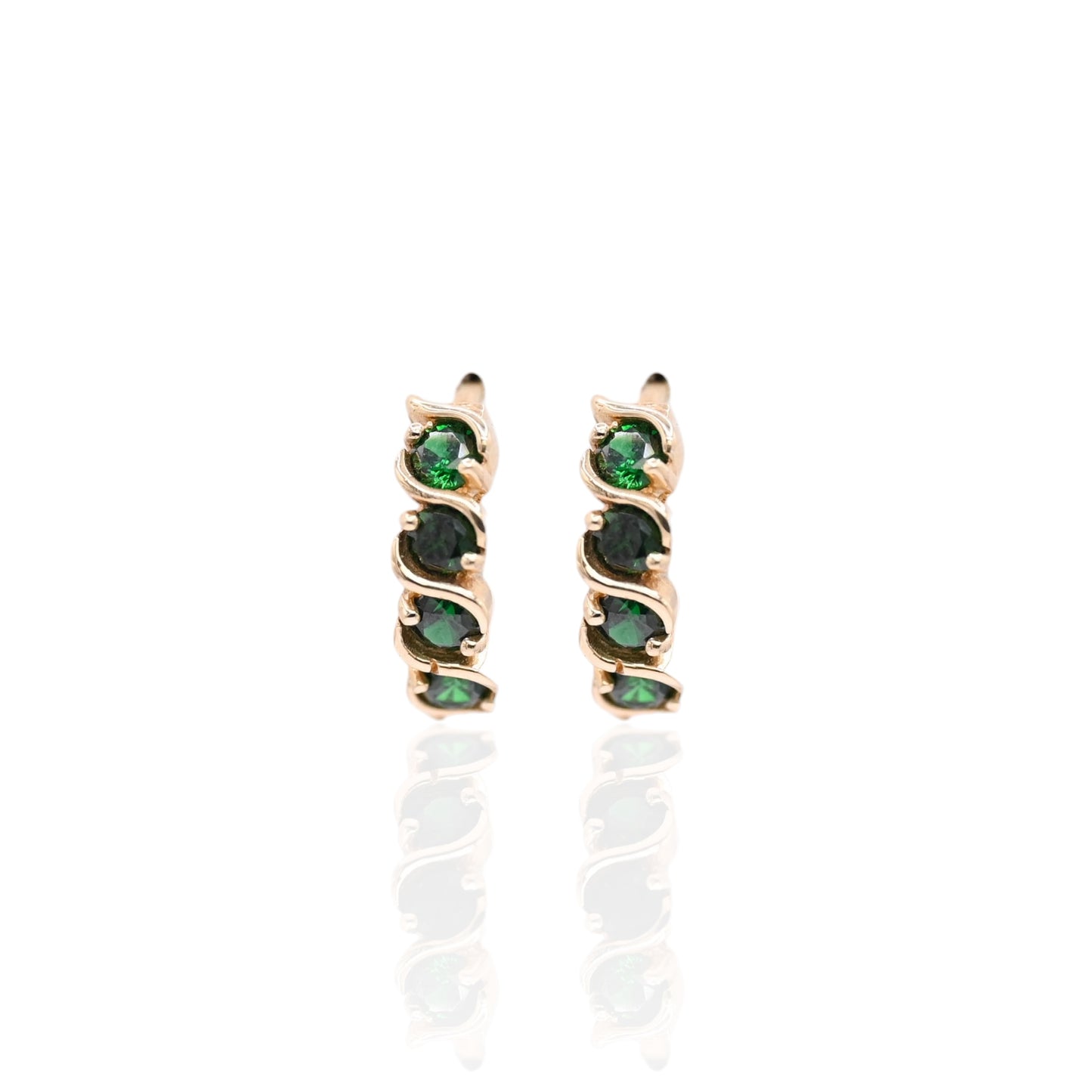 Green Cubic Zirconia Twisted Huggie Earrings 14K Yellow Gold 3.80mm Thick/13.54mm Diameter