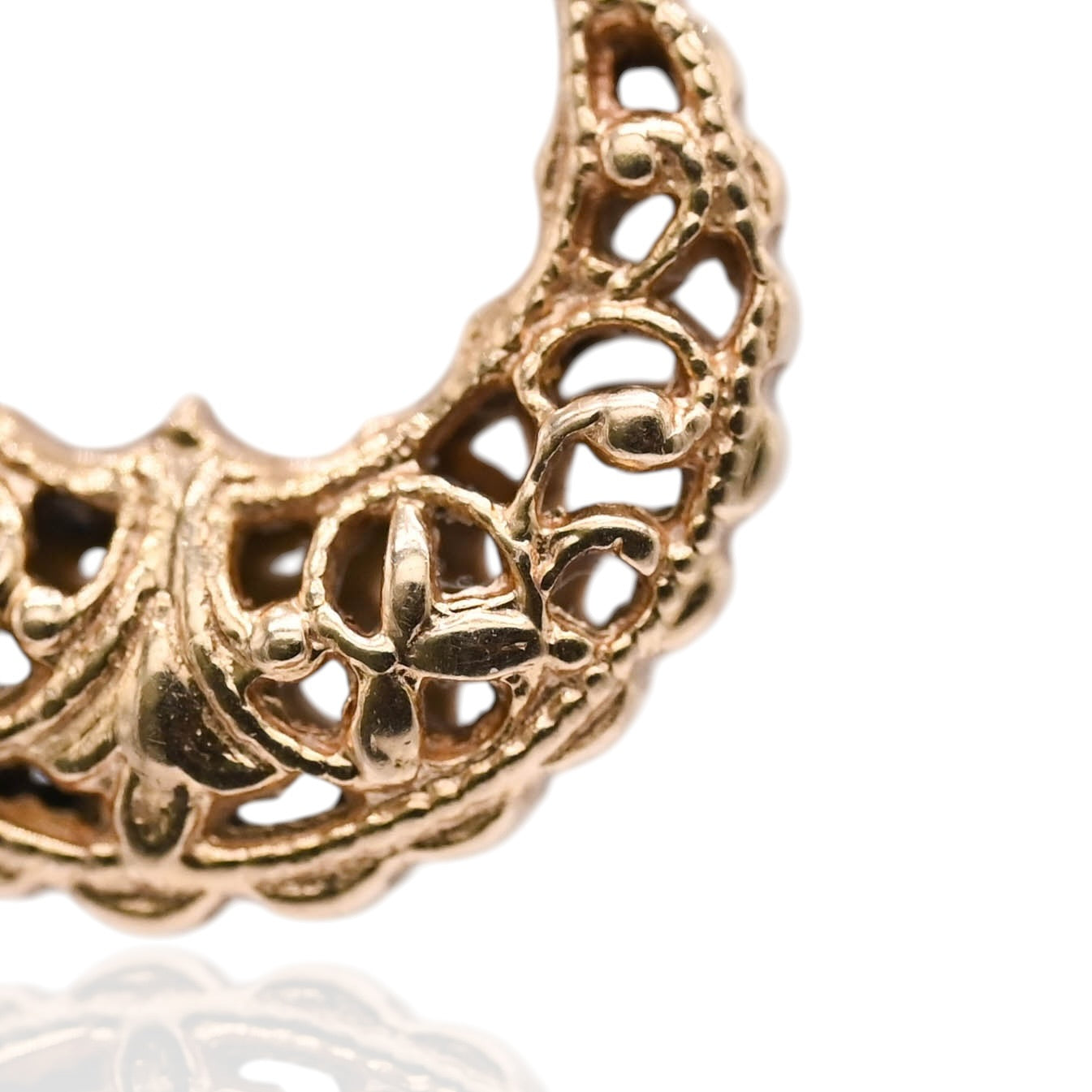 Ornate Hoop Earrings 14K Yellow Gold 3.63mm Thick/14.66mm Diameter