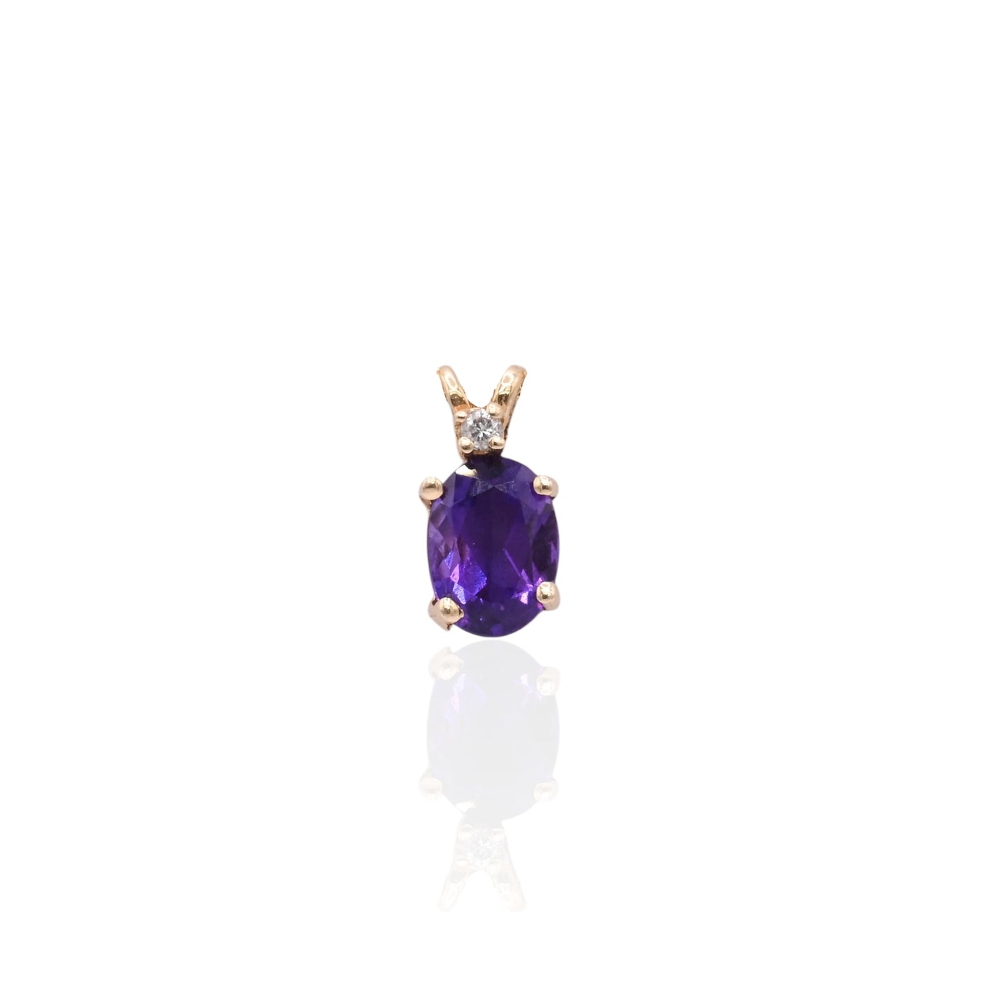 Oval Amethyst Basket Set Pendant with Accent Diamond 14K Yellow Gold