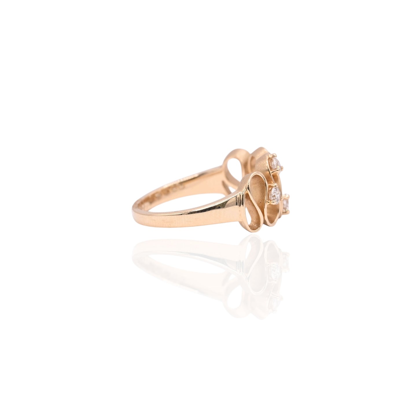 Ruffle Ring with Accent Diamonds 14K Yellow Gold Size 6.75 0.26cttw