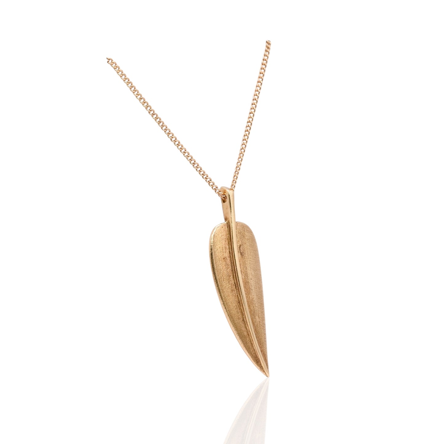 Tiffany & Co. Cummings Leaf Necklace 18K Yellow Gold with 18in Curb Chain