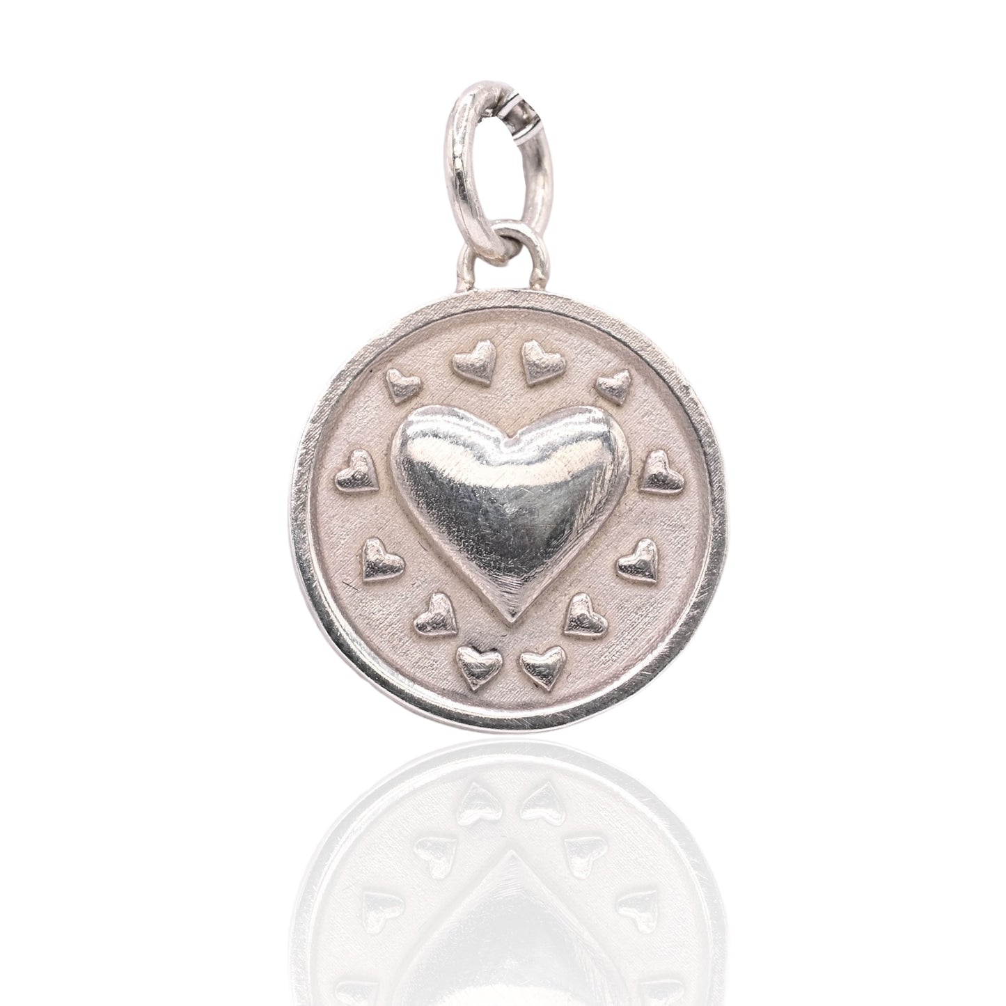 Round Heart Pendant (Larrea Original)