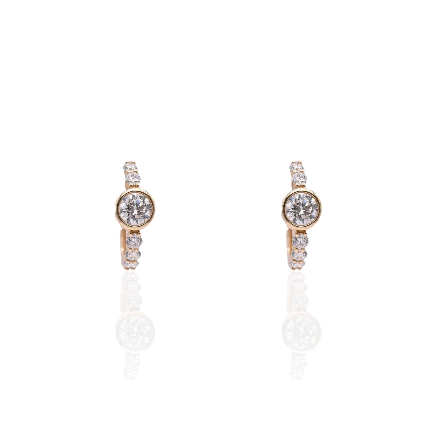 LAB DIAMOND Huggie Hoop Earrings with Bezel Center 14K Yellow Gold 5.28mm Thick/14.97mm Diameter 1.01cttw