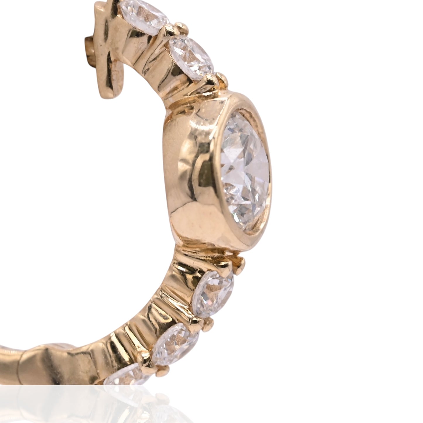LAB DIAMOND Huggie Hoop Earrings with Bezel Center 14K Yellow Gold 5.28mm Thick/14.97mm Diameter 1.01cttw