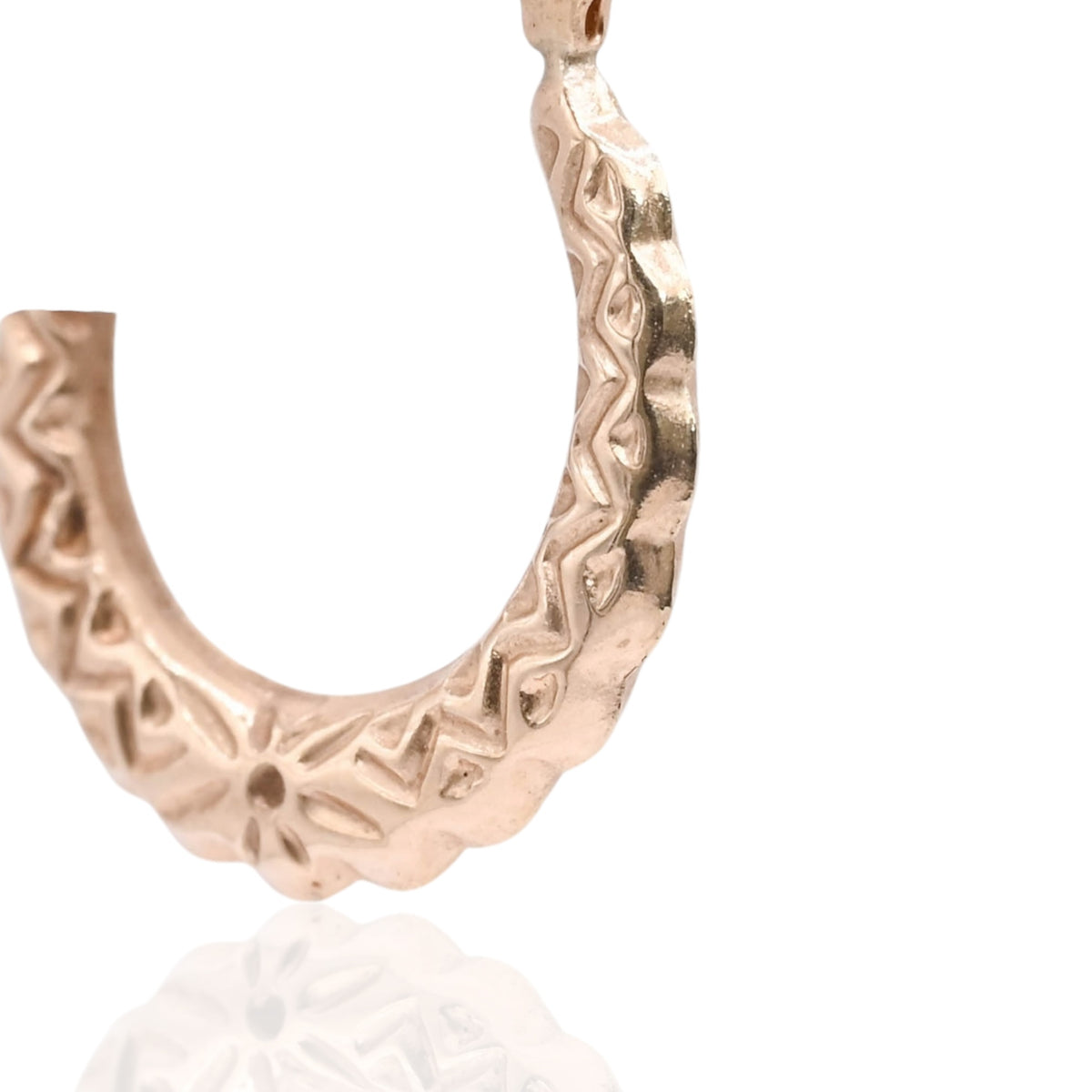 Lightweight Zig-Zag Etched Hoop Earrings 14K Yellow Gold with Hinge 1.81mm Thick/15.02mm Diameter