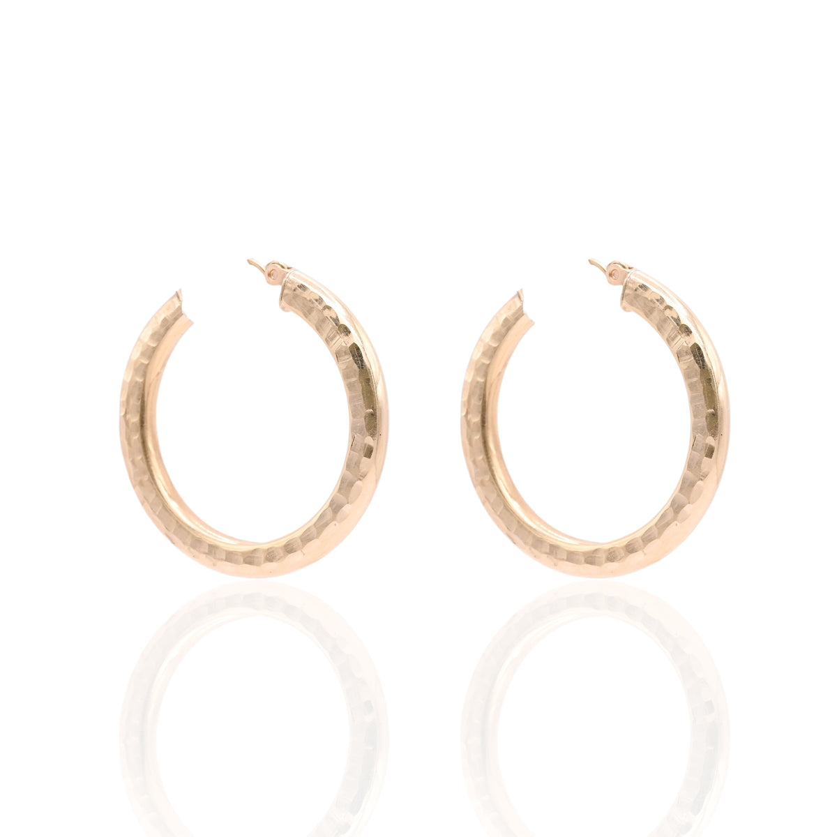 Lightweight Large Hammered Hoop Earrings 14K Yellow Gold with Hinge 2.84mm Thick x 30.00mm Diameter