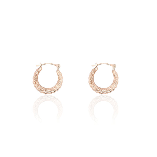Lightweight Zig-Zag Etched Hoop Earrings 14K Yellow Gold with Hinge 1.81mm Thick/15.02mm Diameter