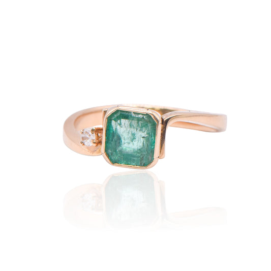 Emerald Asscher Bezel with Diamond Side Stone 14K Yellow Gold Ring Size 7