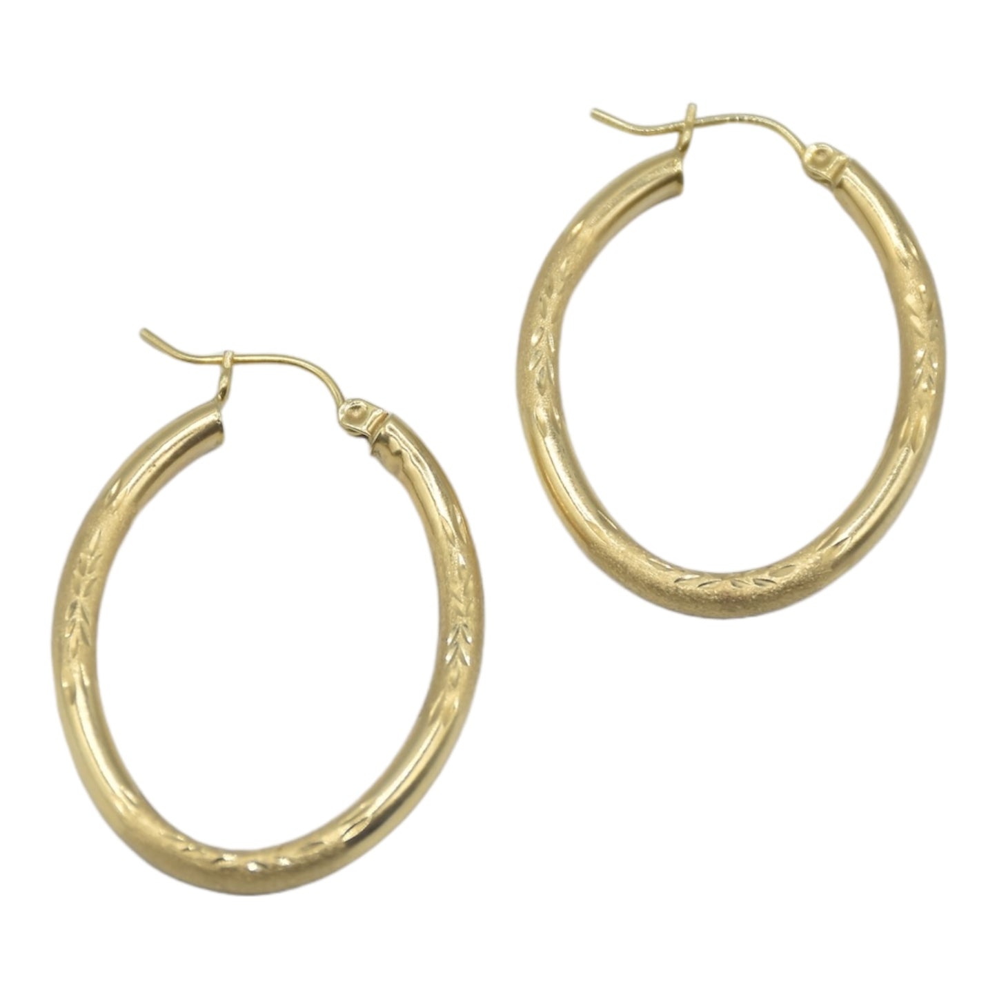 Oval Hoop Earrings Diamond Cut 14K Yellow Gold 3.2mm Thickness