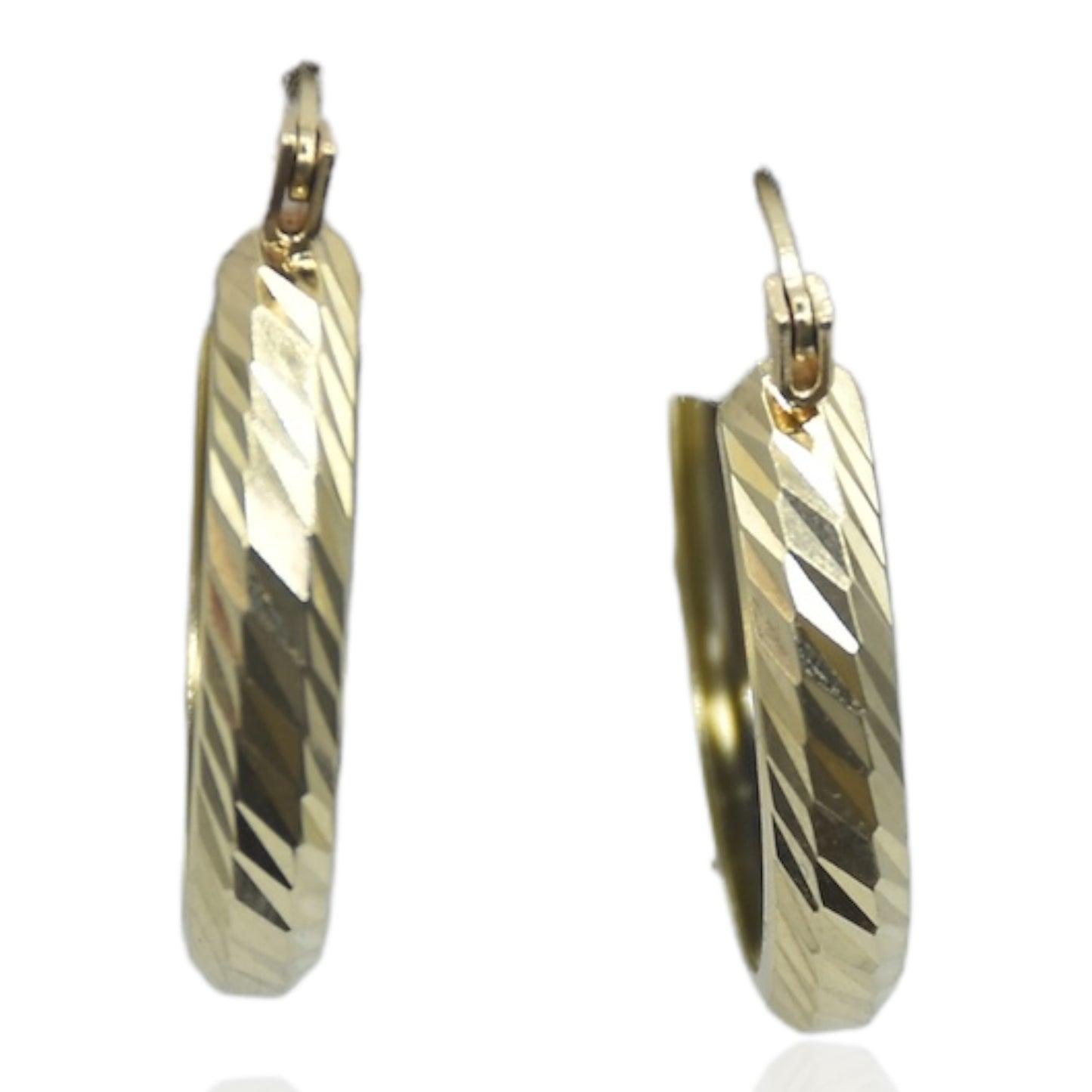 Round Twisted Diamond Cut Earrings 14K Gold 23 x 23 x 4.1