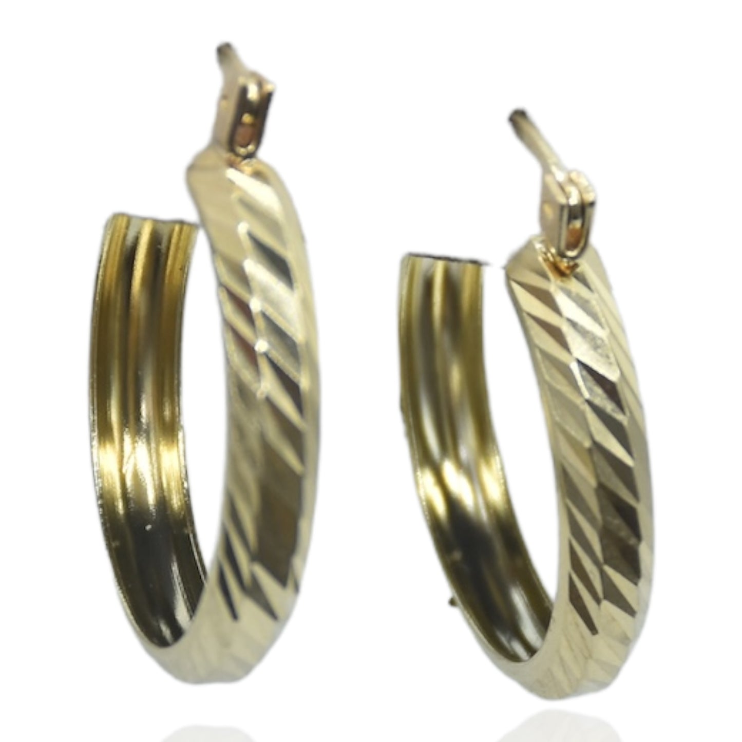 Round Twisted Diamond Cut Earrings 14K Gold 23 x 23 x 4.1