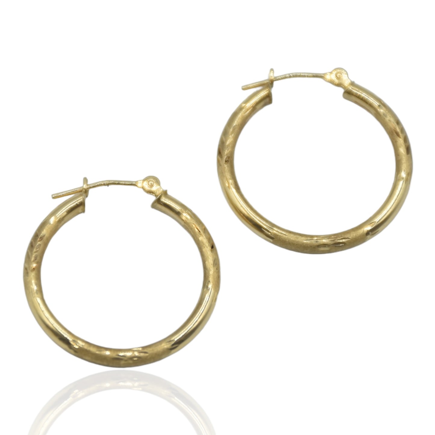 Round Matte Diamond Cut Earrings 14K Gold 22 x 22 x&nbsp; 2.35mm&nbsp;