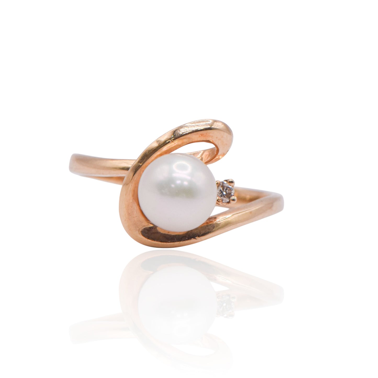 Fresh Water Pearl Ring with Side Stone Diamond 14K Yellow Gold Ring Size 6.25