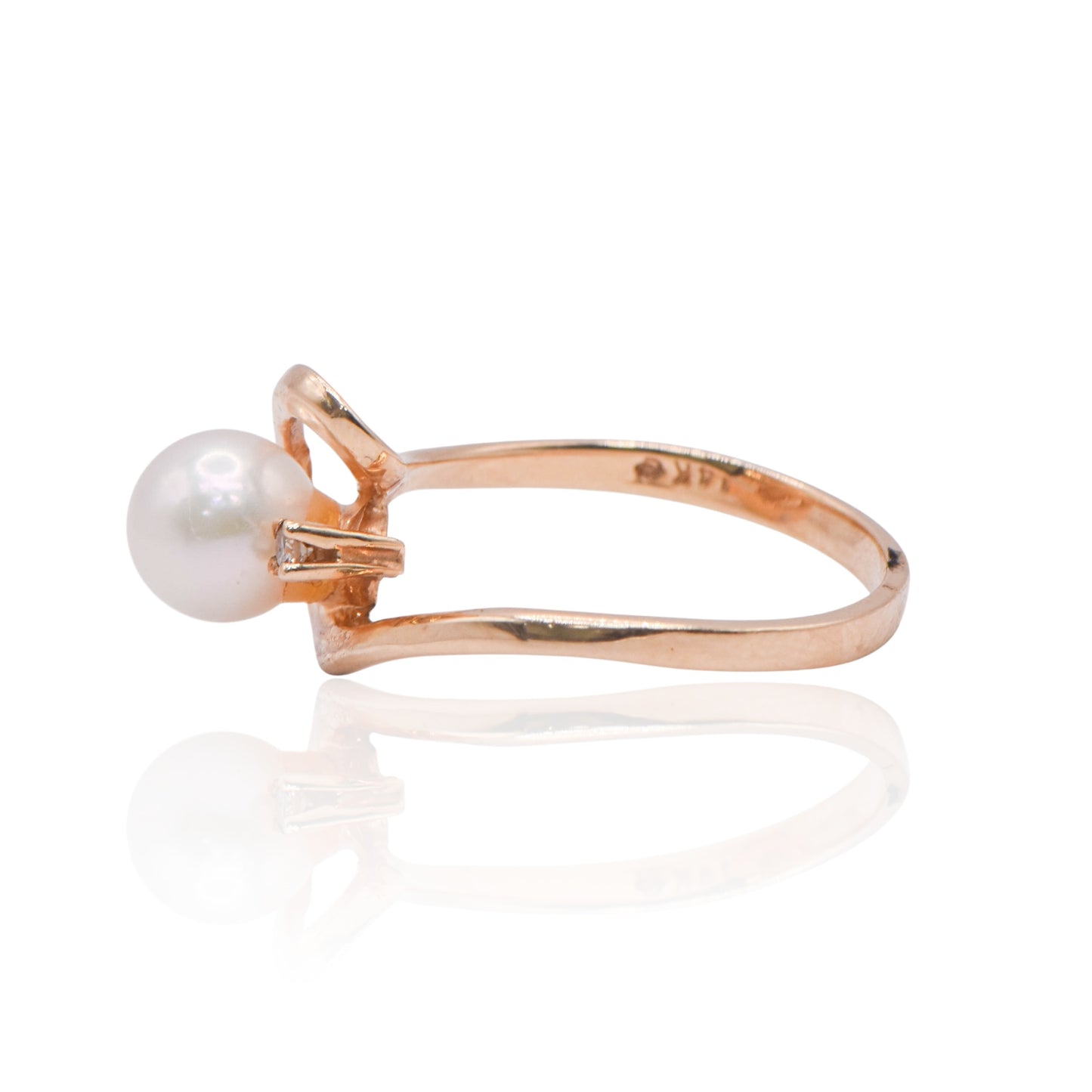 Fresh Water Pearl Ring with Side Stone Diamond 14K Yellow Gold Ring Size 6.25