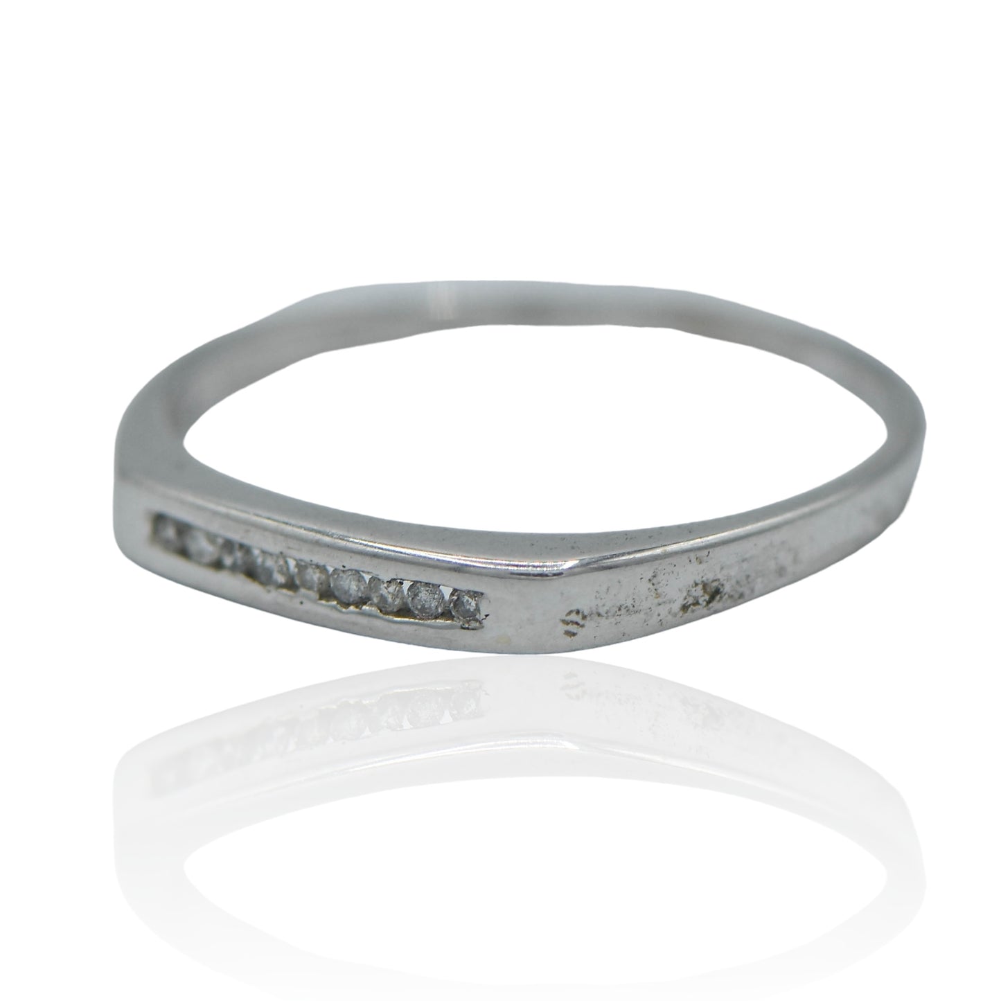 White Gold 14K Band with Diamonds 0.045 cttw.