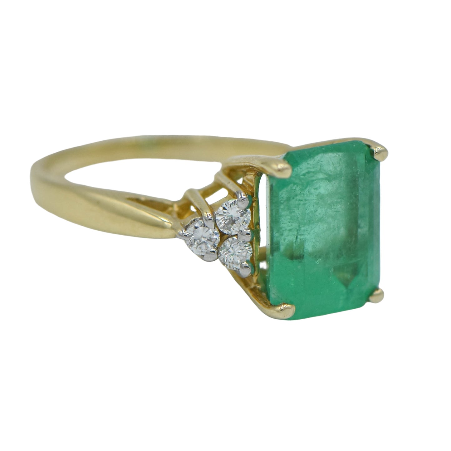 Emerald Cocktail Ring 2.8 cttw with Round Diamonds 0.12 cttw on the Sides 14K Yellow Gold.