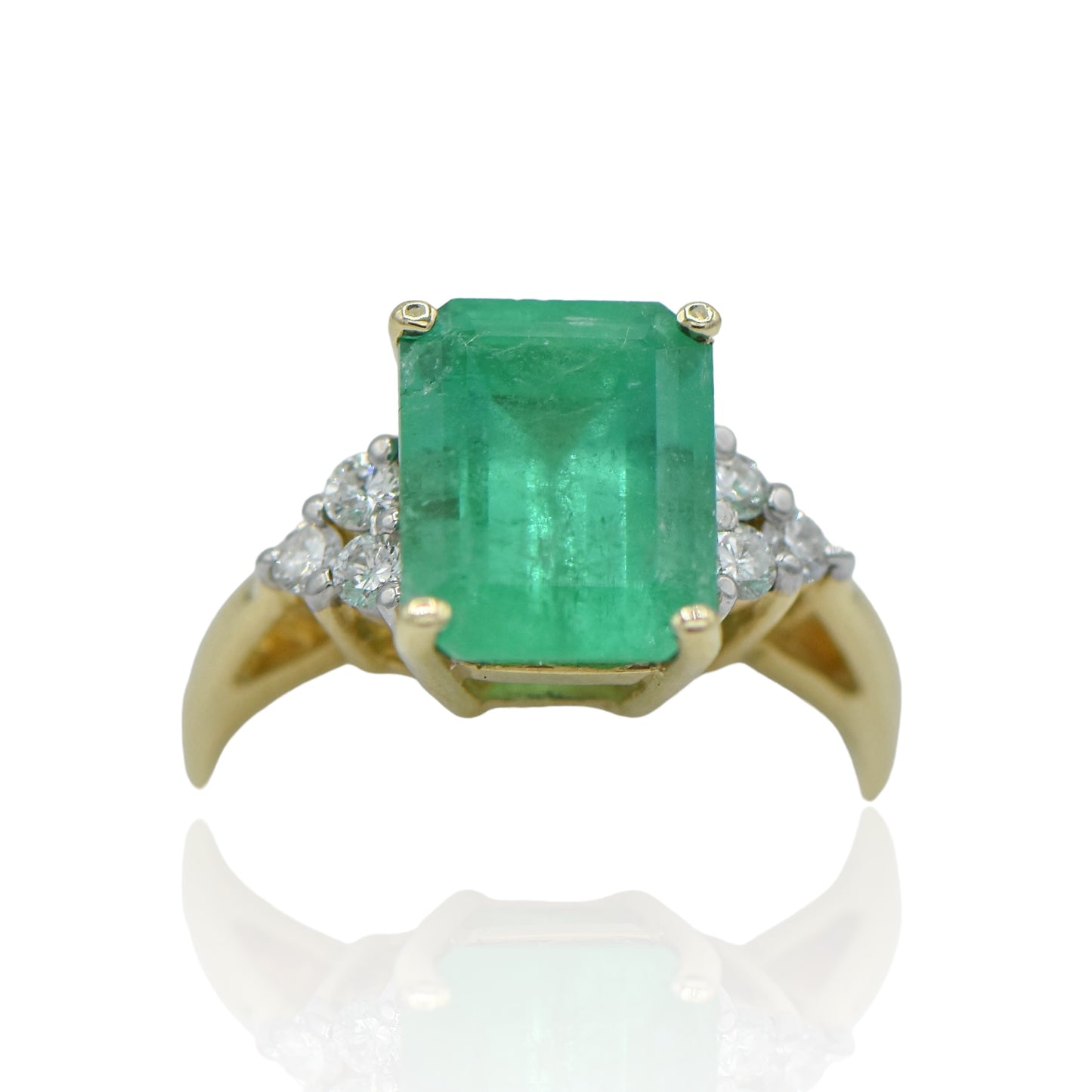 Emerald Cocktail Ring 2.8 cttw with Round Diamonds 0.12 cttw on the Sides 14K Yellow Gold.