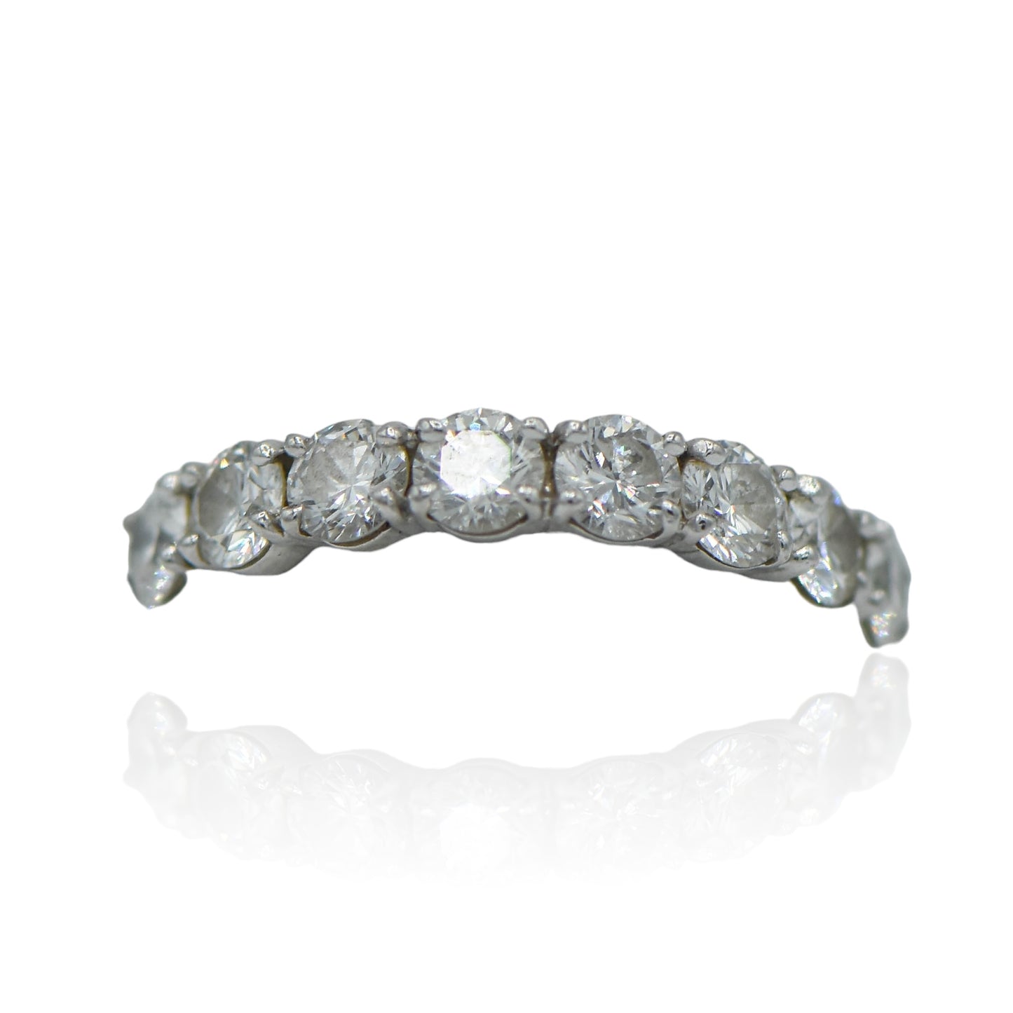 Diamonds 1.2 cttw Band of Platinum