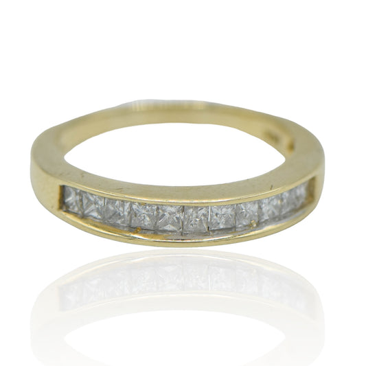 Yellow Gold Band 14K with 0.253 cttw Princess Cut Diamonds